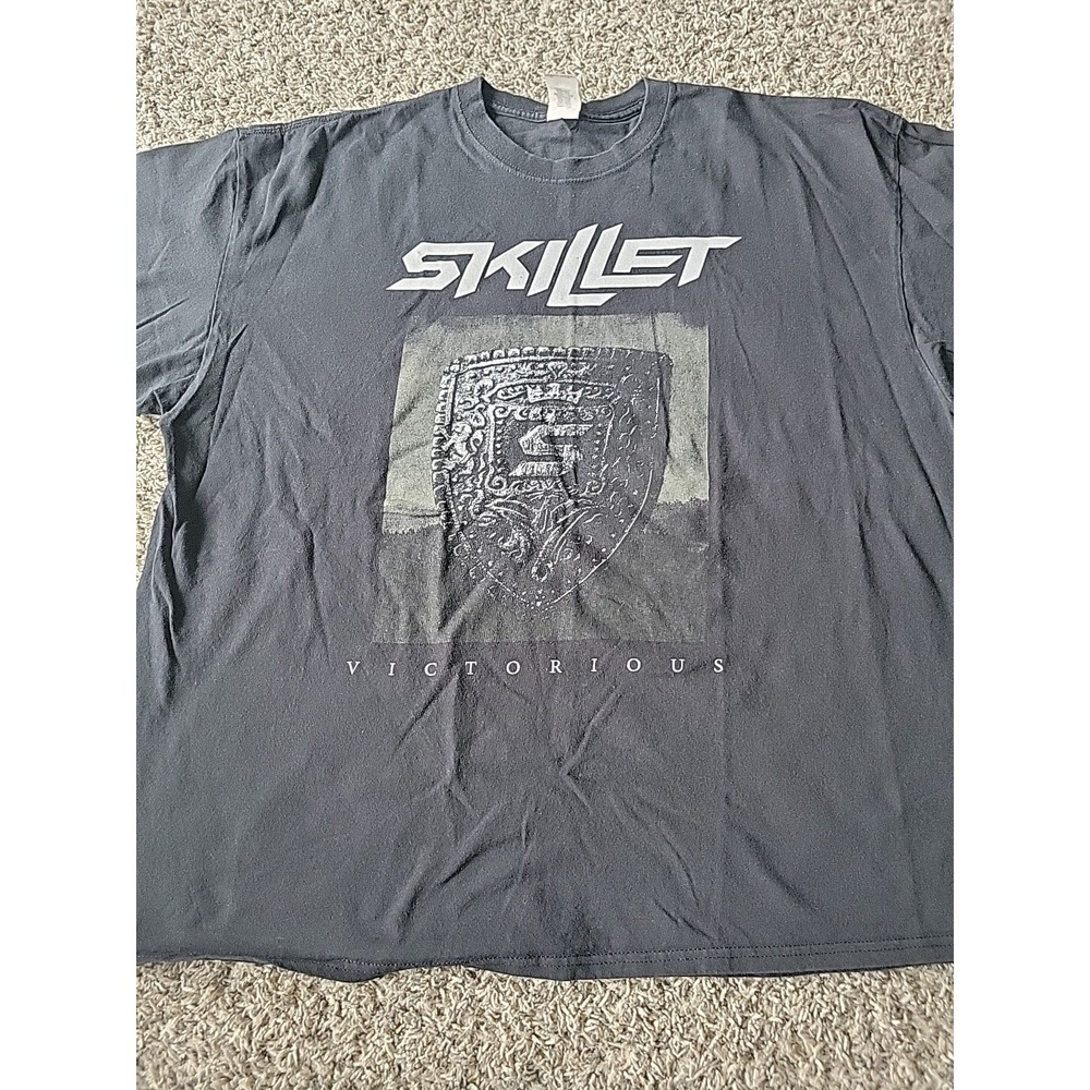 Skillet Band Victorious T-Shirt - Gildan Size 2XL Flawed Black